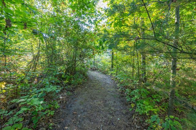 22820 Northland Drive, Paris, MI 49338