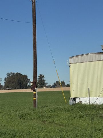 16748 N Lake Street, Madera, CA 93638