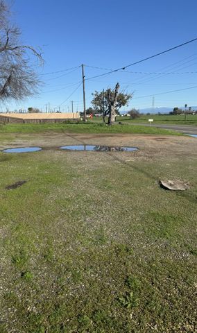 16748 N Lake Street, Madera, CA 93638