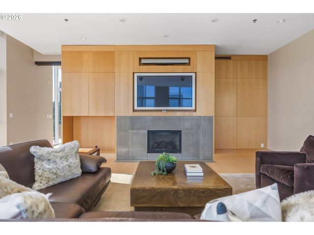 1221 Sw 10TH Ave 1803, Portland, OR 97205