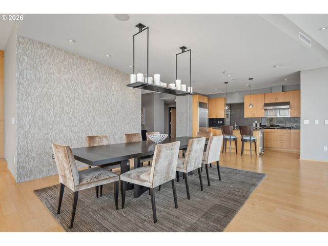 1221 Sw 10TH Ave 1803, Portland, OR 97205