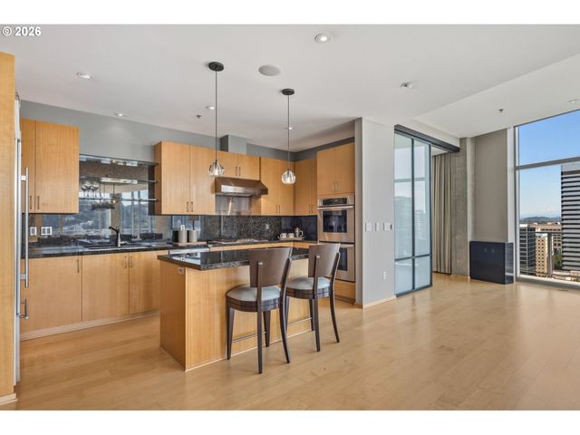 1221 Sw 10TH Ave 1803, Portland, OR 97205