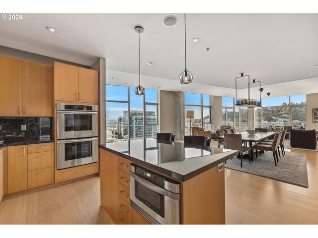 1221 Sw 10TH Ave 1803, Portland, OR 97205
