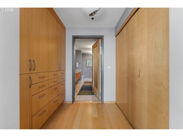 1221 Sw 10TH Ave 1803, Portland, OR 97205