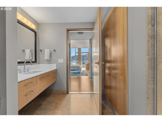 1221 Sw 10TH Ave 1803, Portland, OR 97205