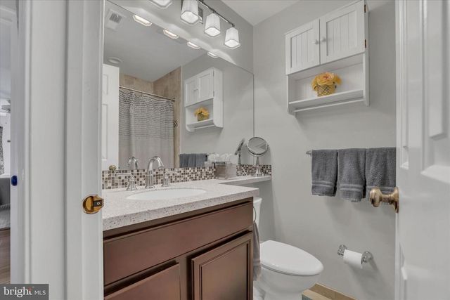 483 CEDAR HOLLOW DR, Yardley, PA 19067