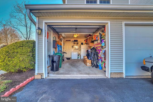 483 CEDAR HOLLOW DR, Yardley, PA 19067