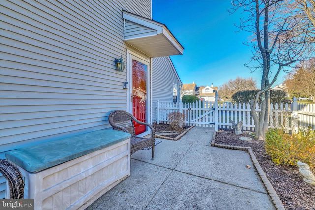 483 CEDAR HOLLOW DR, Yardley, PA 19067