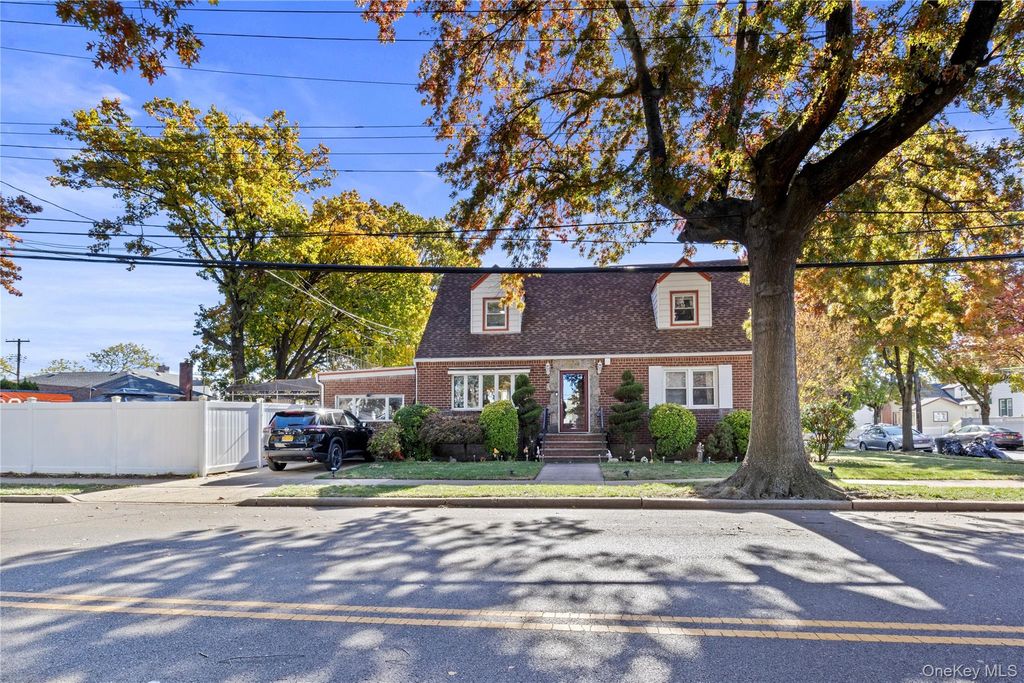 8303 261st Street, Glen Oaks, NY 11004