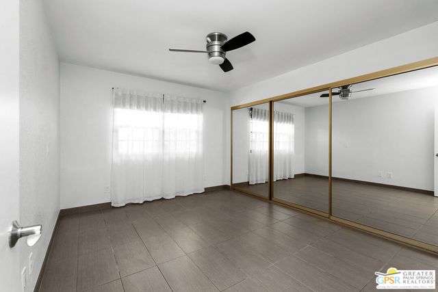 5300 E Waverly Drive H11, Palm Springs, CA 92264