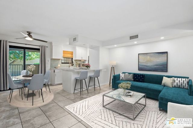 5300 E Waverly Drive H11, Palm Springs, CA 92264