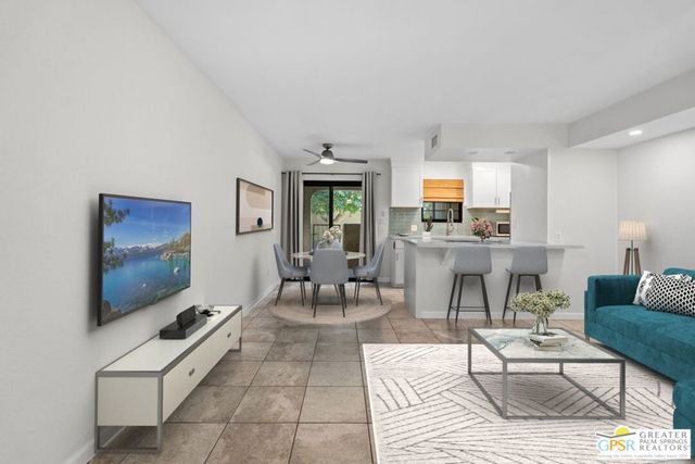 5300 E Waverly Drive H11, Palm Springs, CA 92264