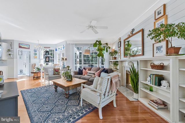 25496 HEATHFIELD CIR, Chantilly, VA 20152
