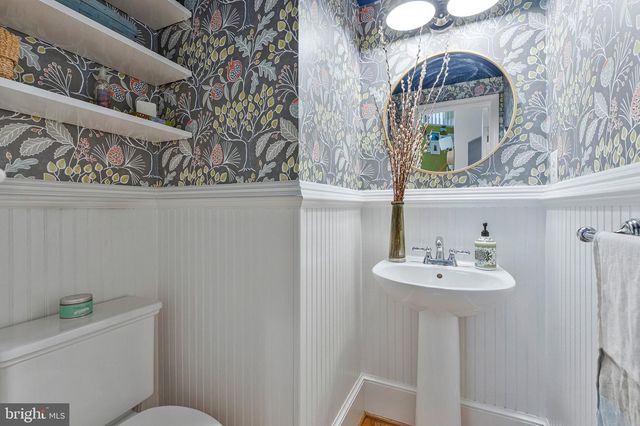 25496 HEATHFIELD CIR, Chantilly, VA 20152