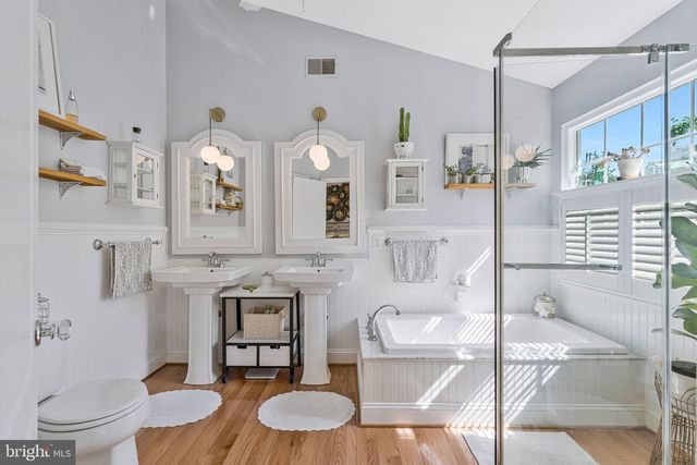 25496 HEATHFIELD CIR, Chantilly, VA 20152