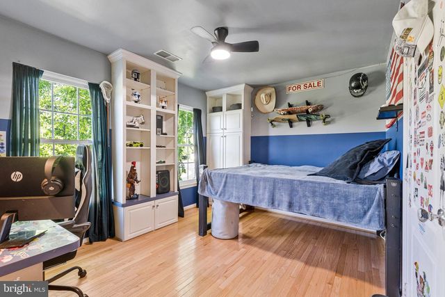 25496 HEATHFIELD CIR, Chantilly, VA 20152