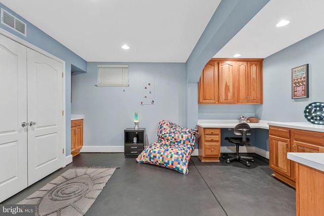 25496 HEATHFIELD CIR, Chantilly, VA 20152