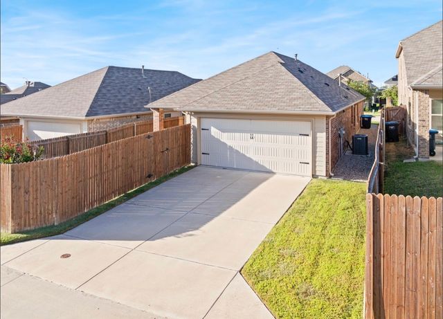 5853 Japonica Street, Fort Worth, TX 76123