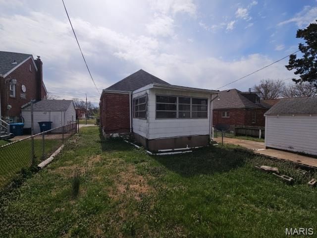 8917 Lucerne Court, St Louis, MO 63136