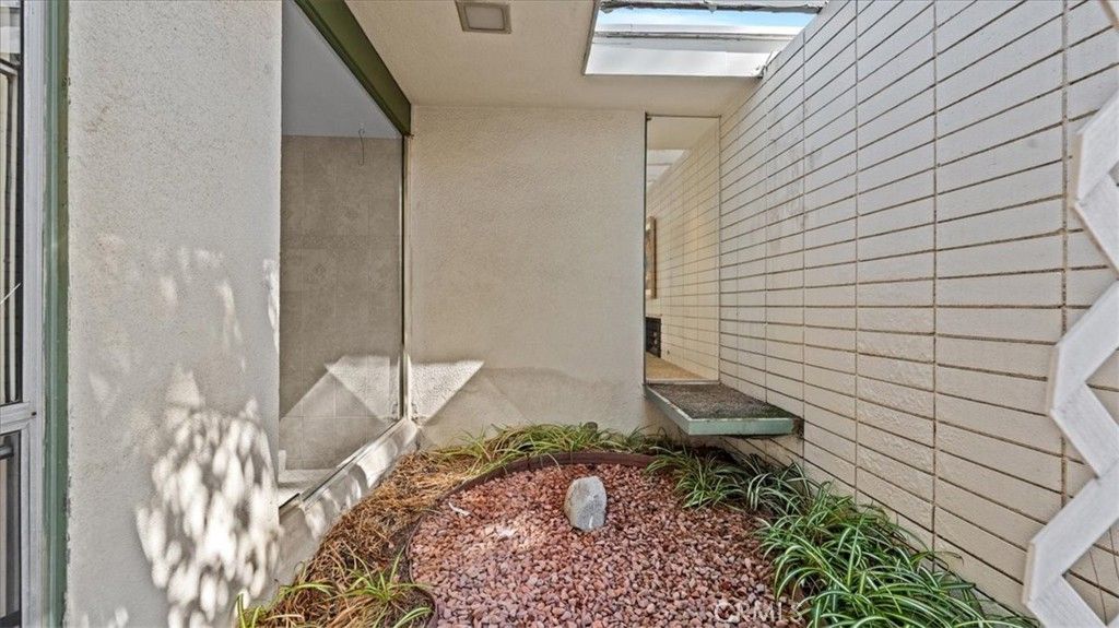 Image 27 of property listing at 2503 San Andres, Claremont, CA 91711