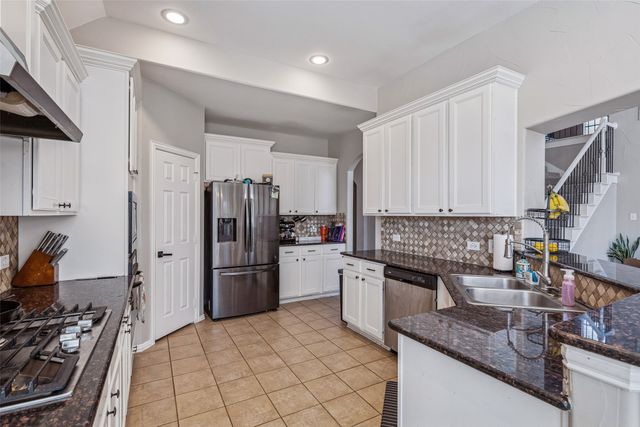 116 Lakehill Court, Hickory Creek, TX 75065