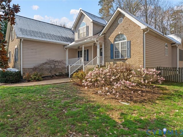 3306 Kings Farm Dr, Midlothian, VA 23113