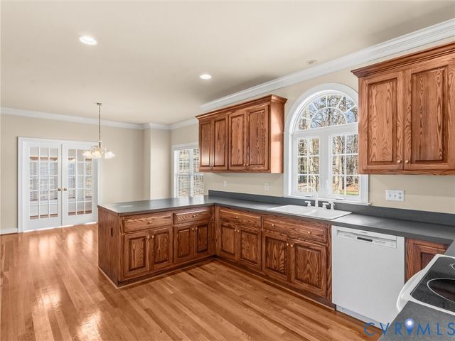 3306 Kings Farm Dr, Midlothian, VA 23113