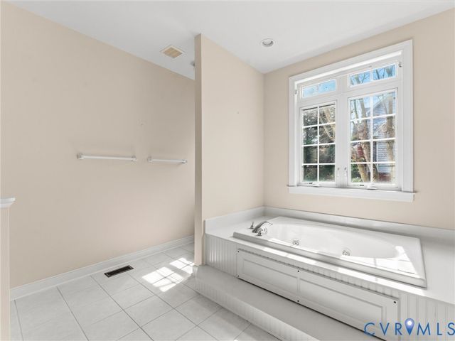 3306 Kings Farm Dr, Midlothian, VA 23113