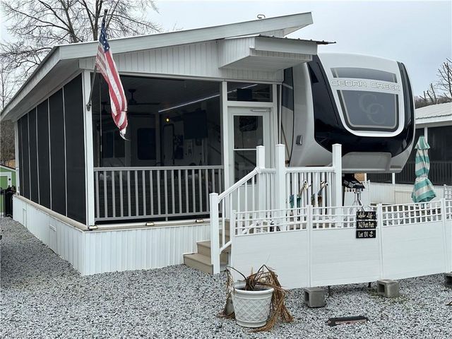 142 Putt Putt Lane, New London, NC 28127