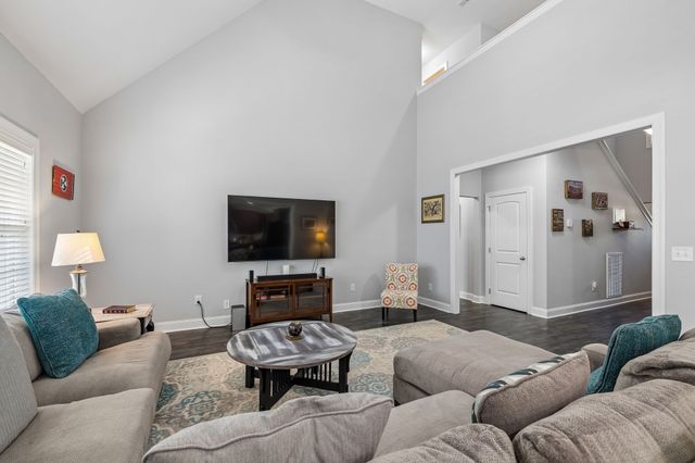 418 Tessa Ct, Murfreesboro, TN 37128
