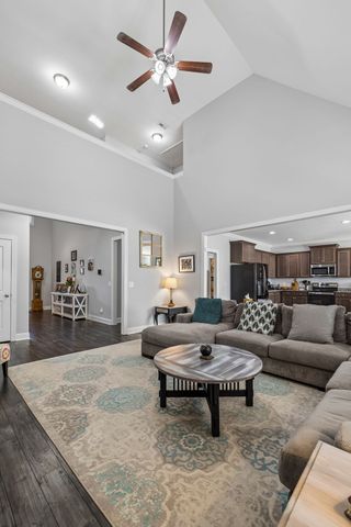 418 Tessa Ct, Murfreesboro, TN 37128
