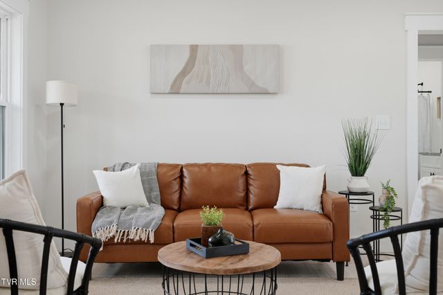 417 Elbert Way, Bristol, VA 24202