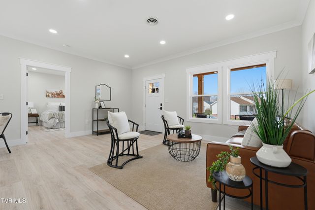 417 Elbert Way, Bristol, VA 24202