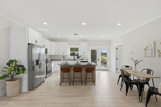 417 Elbert Way, Bristol, VA 24202