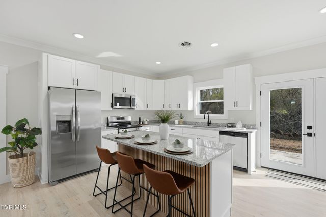 417 Elbert Way, Bristol, VA 24202