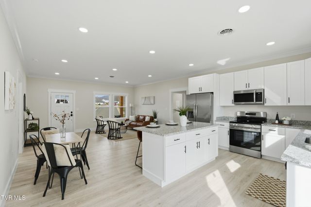 417 Elbert Way, Bristol, VA 24202