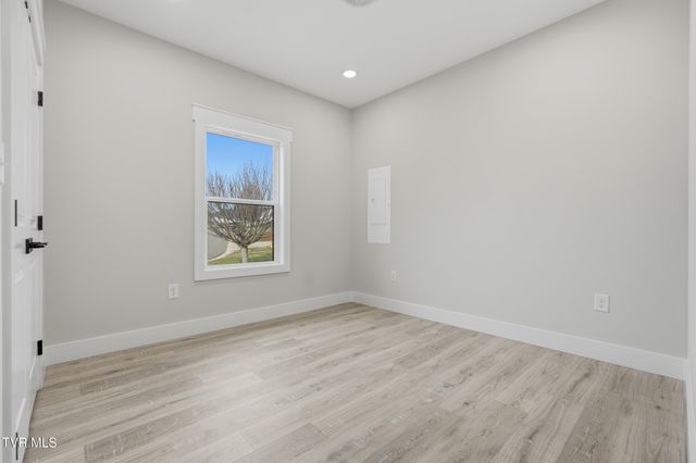 417 Elbert Way, Bristol, VA 24202