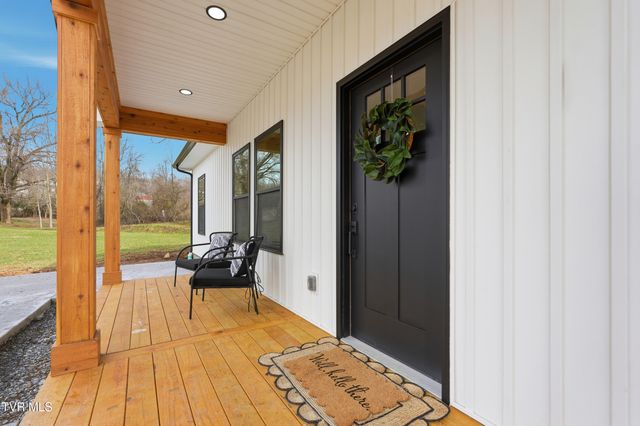 417 Elbert Way, Bristol, VA 24202