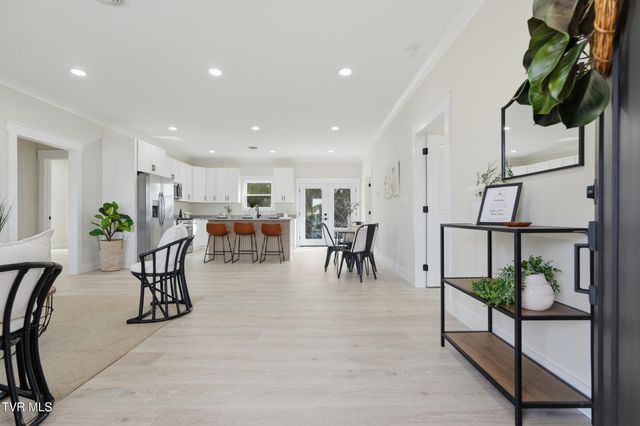 417 Elbert Way, Bristol, VA 24202