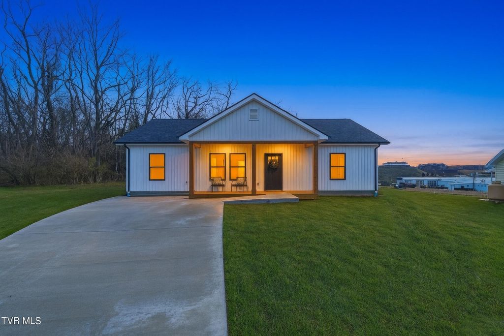 417 Elbert Way, Bristol, VA 24202