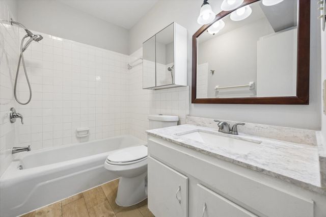 9025 Gaylord Drive 109, Houston, TX 77024