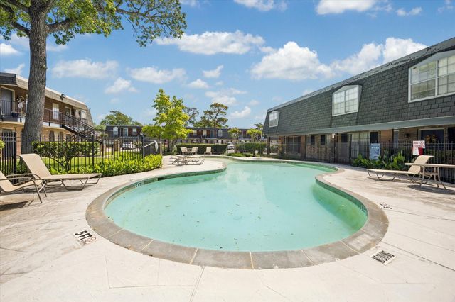 9025 Gaylord Drive 109, Houston, TX 77024