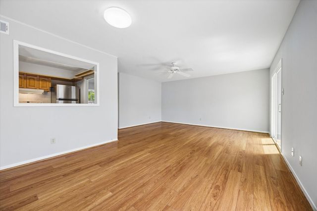 9025 Gaylord Drive 109, Houston, TX 77024