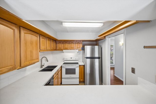 9025 Gaylord Drive 109, Houston, TX 77024