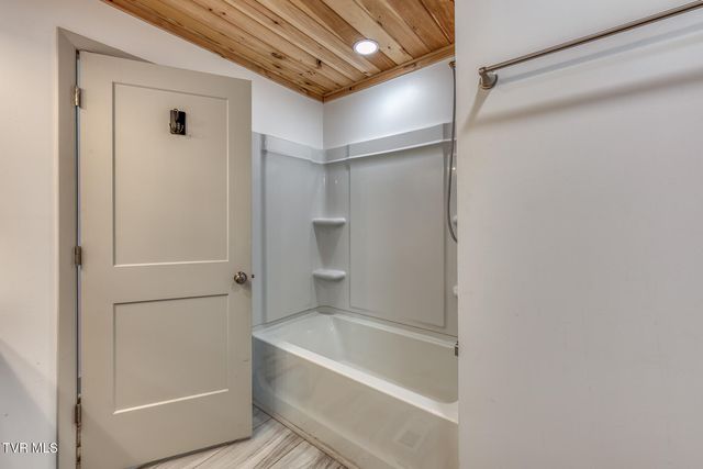 438 Hartshaw Drive, Greeneville, TN 37743