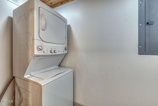 438 Hartshaw Drive, Greeneville, TN 37743