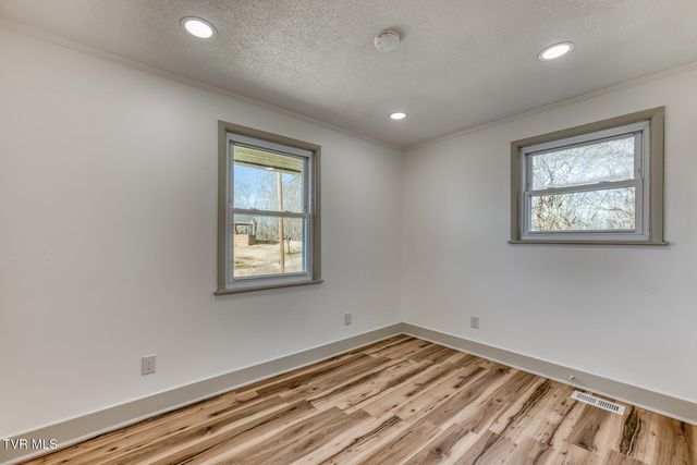 438 Hartshaw Drive, Greeneville, TN 37743