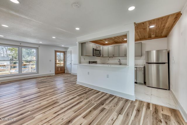 438 Hartshaw Drive, Greeneville, TN 37743