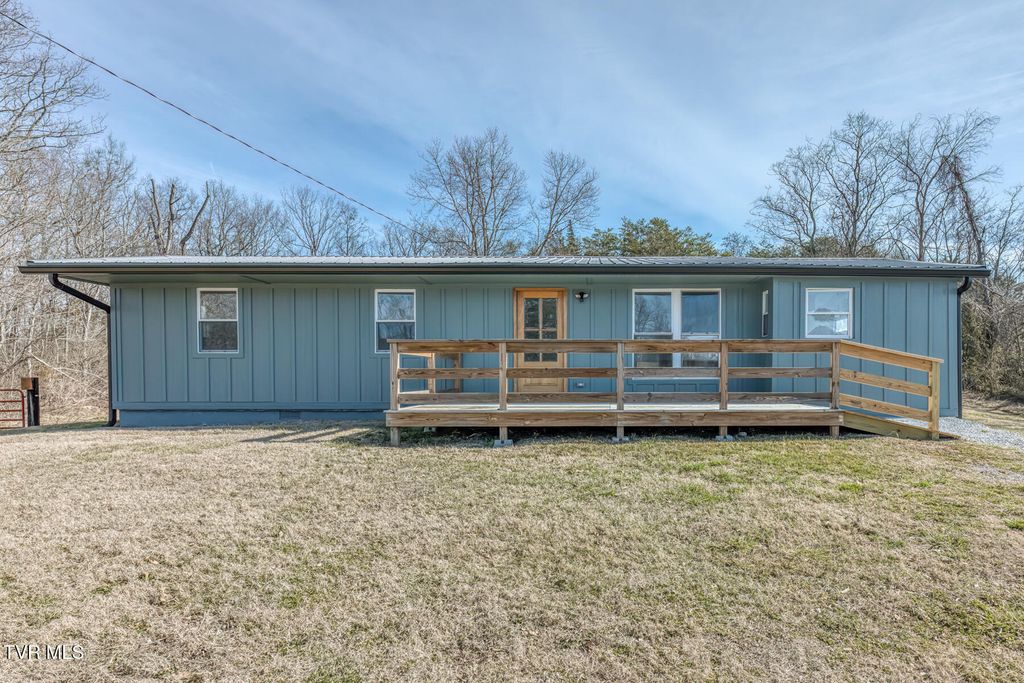 438 Hartshaw Drive, Greeneville, TN 37743