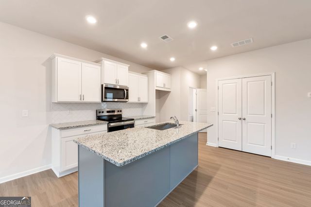106 Windmill Court, Calhoun, GA 30701